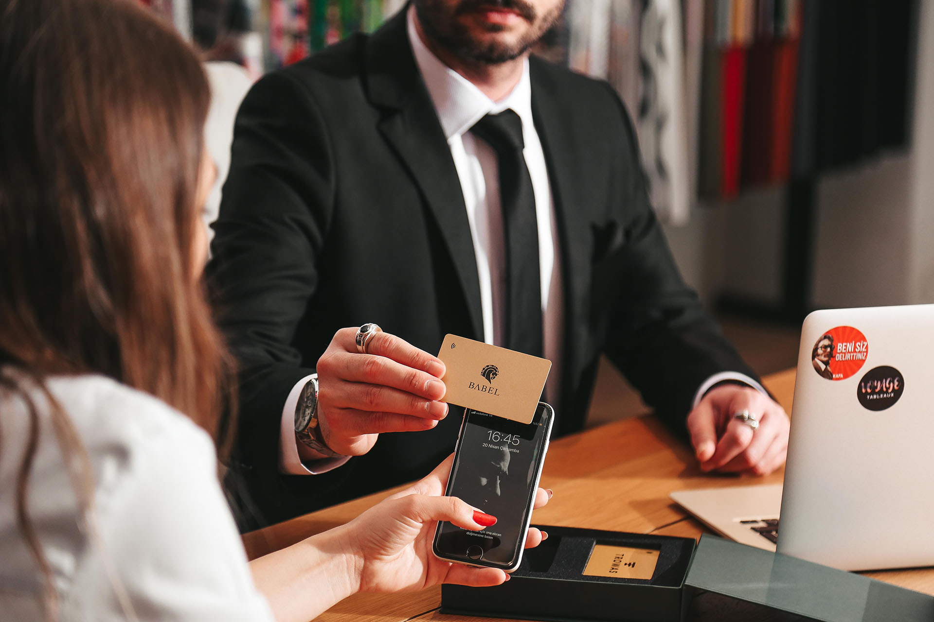 The Importance of Digital Business Cards for Sales Representatives