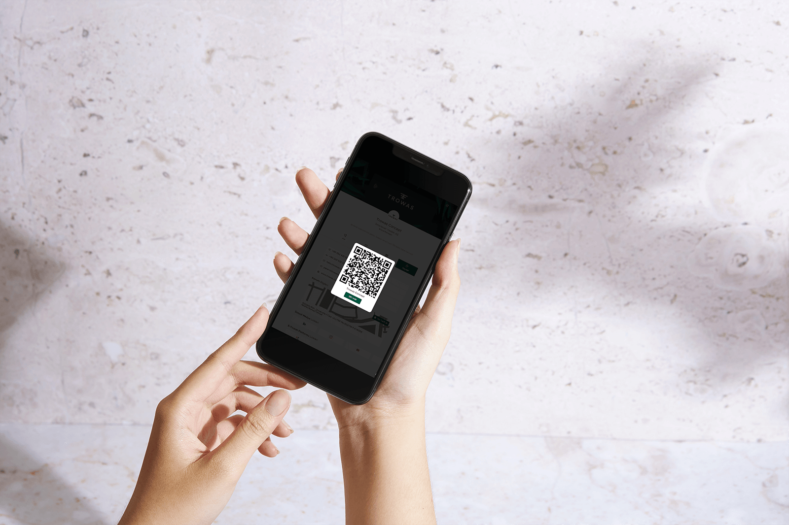 How to Use QR Codes with Digital Business Cards?