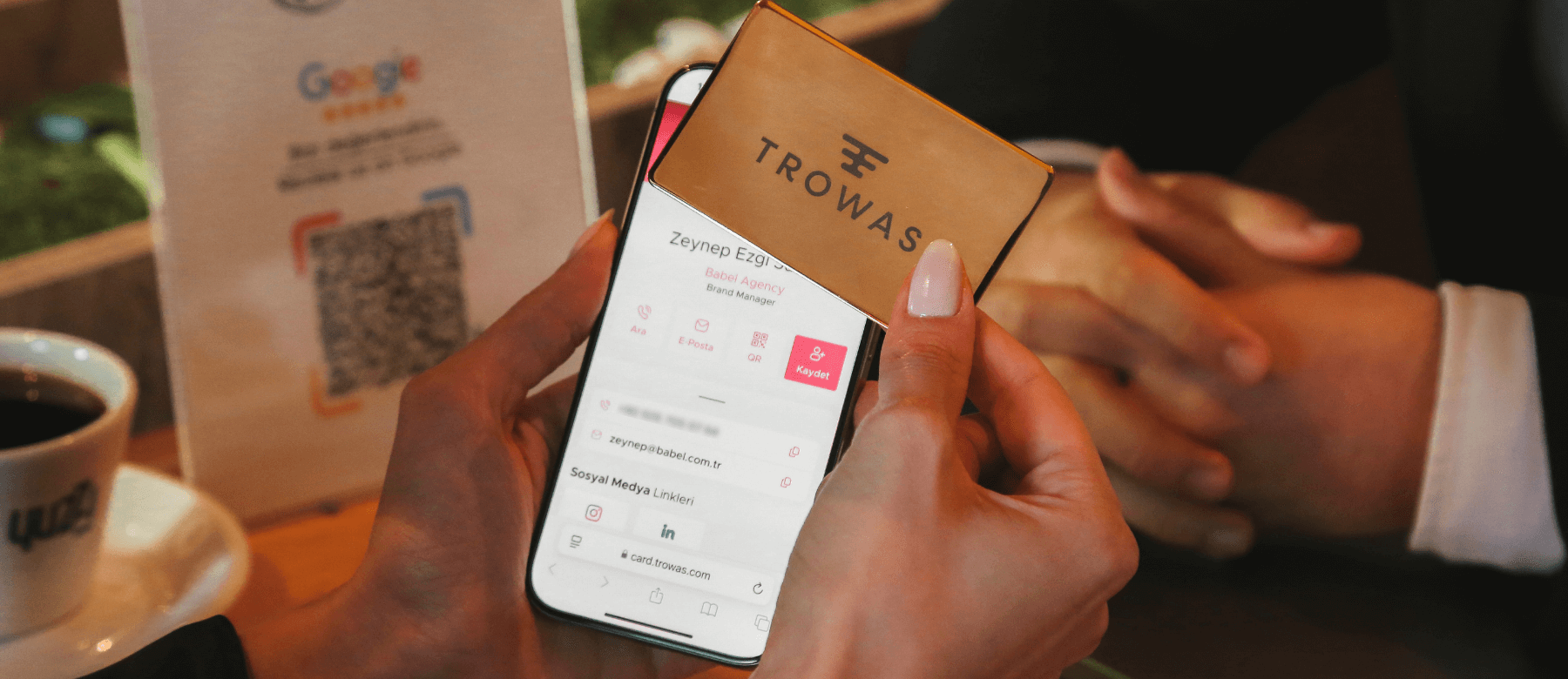 What is the Trowas Contact Form?