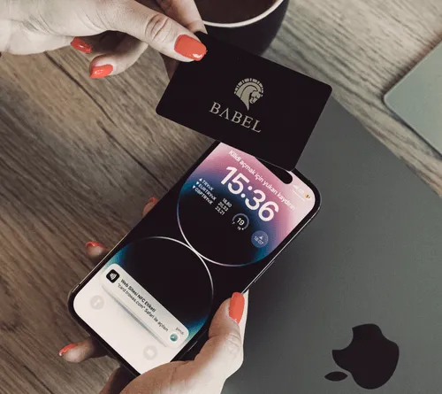 Is a Physical Business Card Still Really Necessary? What Science Says