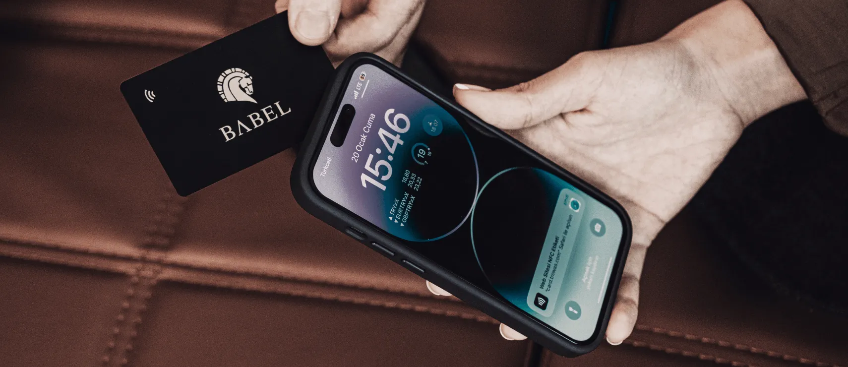 Is a Physical Business Card Still Really Necessary? What Science Says